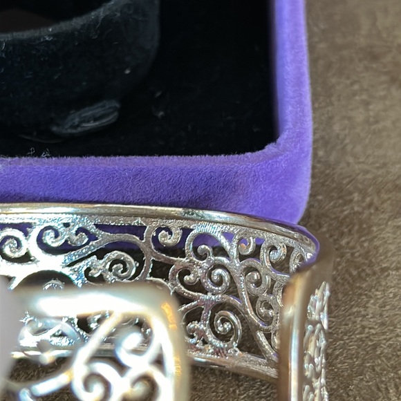 ☘️Filagree cuff - Picture 3 of 3